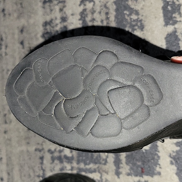 Kork-Ease Patent Leather Wedge Sandal - Picture 8 of 10